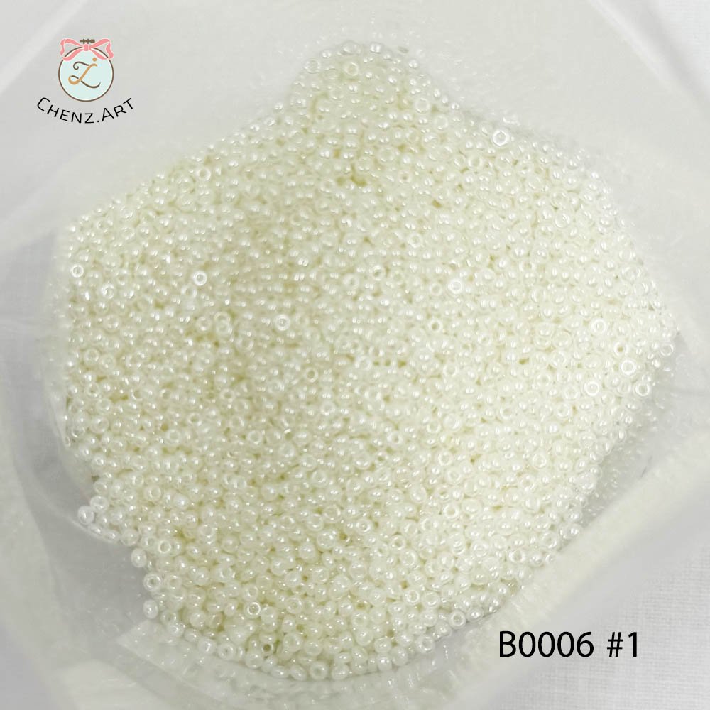 Indian Seed bead Off-white - Image 2