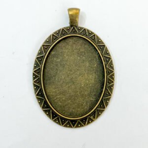 Oval Ornament Metallic Frame Pendant