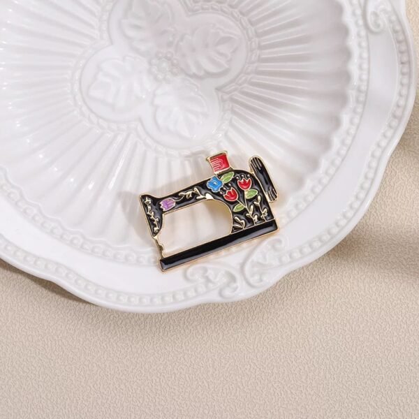 دبوس مكينة الخياطة